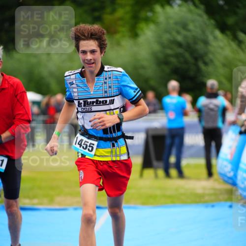 30.08.2026 - Elbe Triathlon Hamburg LAZAROV Photography http://msf.ph/oto/10063084 30.08.2026 11:52:07 Ziel 1281, 1331, 1455 meine-sportfotos.de