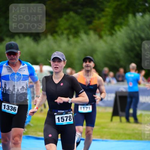 30.08.2026 - Elbe Triathlon Hamburg LAZAROV Photography http://msf.ph/oto/10063095 30.08.2026 11:52:18 Ziel 943, 1128, 1171, 1336, 1578 meine-sportfotos.de