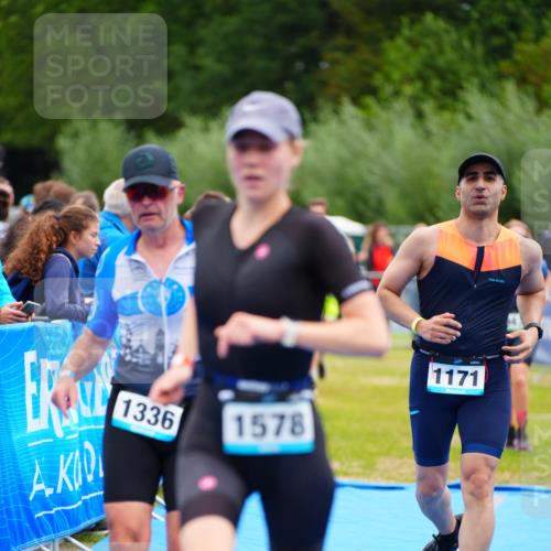 30.08.2026 - Elbe Triathlon Hamburg LAZAROV Photography http://msf.ph/oto/10063099 30.08.2026 11:52:19 Ziel 943, 1128, 1171, 1336, 1578 meine-sportfotos.de