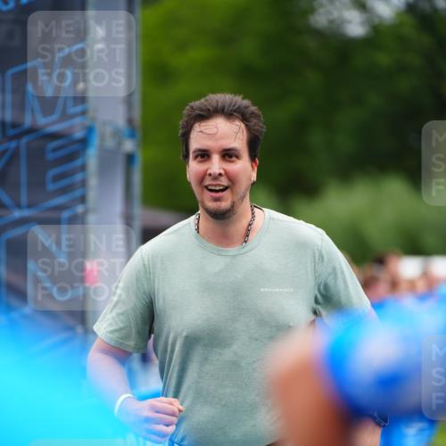 30.08.2026 - Elbe Triathlon Hamburg LAZAROV Photography http://msf.ph/oto/10063118 30.08.2026 11:52:27 Ziel 854, 1128 meine-sportfotos.de