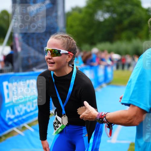 30.08.2026 - Elbe Triathlon Hamburg LAZAROV Photography http://msf.ph/oto/10063141 30.08.2026 11:52:38 Ziel  meine-sportfotos.de