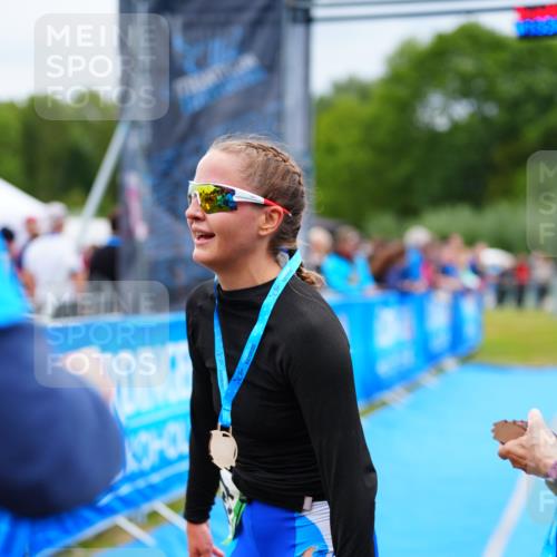30.08.2026 - Elbe Triathlon Hamburg LAZAROV Photography http://msf.ph/oto/10063143 30.08.2026 11:52:38 Ziel  meine-sportfotos.de