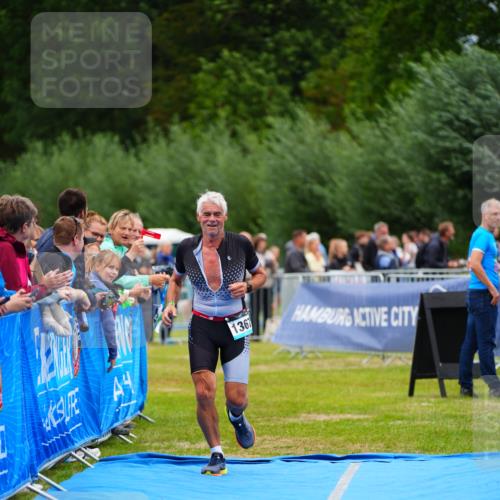 30.08.2026 - Elbe Triathlon Hamburg LAZAROV Photography http://msf.ph/oto/10063144 30.08.2026 11:53:07 Ziel 1367 meine-sportfotos.de