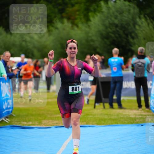 30.08.2026 - Elbe Triathlon Hamburg LAZAROV Photography http://msf.ph/oto/10063177 30.08.2026 11:53:25 Ziel 876, 891, 902, 954 meine-sportfotos.de