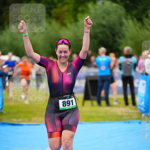 30.08.2026 - Elbe Triathlon Hamburg LAZAROV Photography http://msf.ph/oto/10063182 30.08.2026 11:53:26 Ziel 876, 891, 902, 954 meine-sportfotos.de
