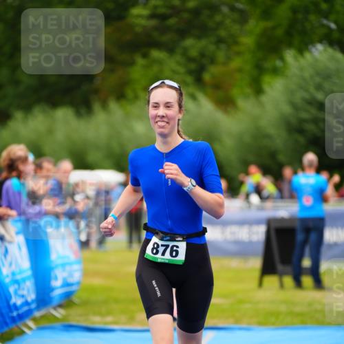 30.08.2026 - Elbe Triathlon Hamburg LAZAROV Photography http://msf.ph/oto/10063200 30.08.2026 11:53:34 Ziel 876, 902, 1426 meine-sportfotos.de