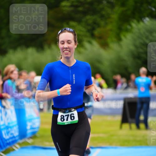 30.08.2026 - Elbe Triathlon Hamburg LAZAROV Photography http://msf.ph/oto/10063203 30.08.2026 11:53:34 Ziel 876, 902, 1426 meine-sportfotos.de