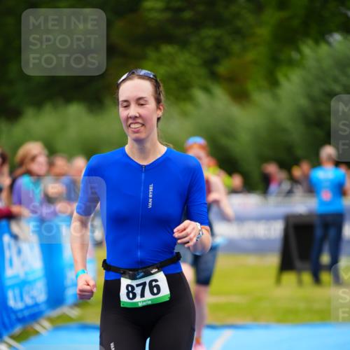 30.08.2026 - Elbe Triathlon Hamburg LAZAROV Photography http://msf.ph/oto/10063204 30.08.2026 11:53:34 Ziel 876, 902, 1426 meine-sportfotos.de