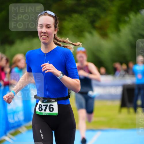 30.08.2026 - Elbe Triathlon Hamburg LAZAROV Photography http://msf.ph/oto/10063206 30.08.2026 11:53:34 Ziel 876, 902, 1426 meine-sportfotos.de