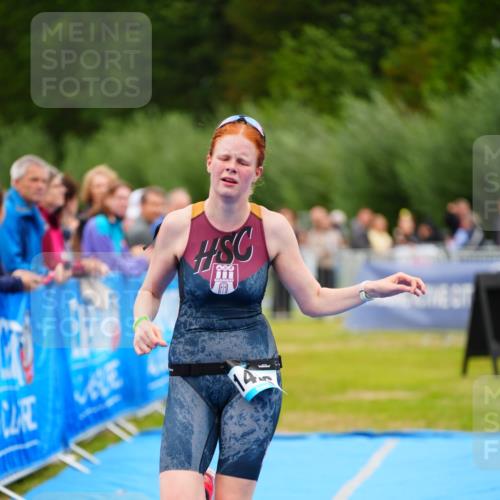 30.08.2026 - Elbe Triathlon Hamburg LAZAROV Photography http://msf.ph/oto/10063211 30.08.2026 11:53:36 Ziel 876, 1291, 1426 meine-sportfotos.de