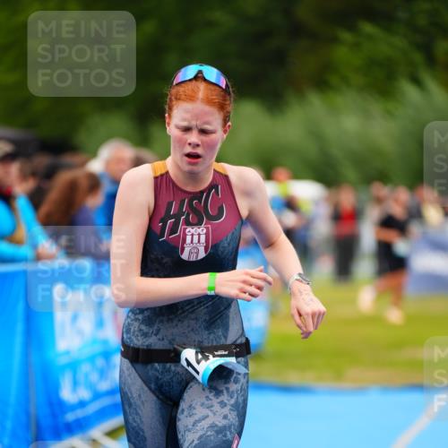 30.08.2026 - Elbe Triathlon Hamburg LAZAROV Photography http://msf.ph/oto/10063215 30.08.2026 11:53:36 Ziel 876, 1291, 1426 meine-sportfotos.de
