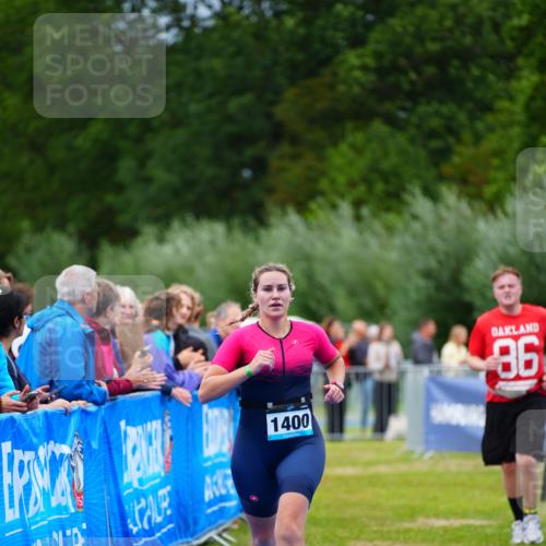 30.08.2026 - Elbe Triathlon Hamburg LAZAROV Photography http://msf.ph/oto/10063336 30.08.2026 11:54:46 Ziel 479, 1400 meine-sportfotos.de