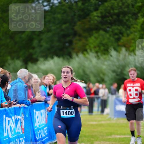 30.08.2026 - Elbe Triathlon Hamburg LAZAROV Photography http://msf.ph/oto/10063339 30.08.2026 11:54:46 Ziel 479, 1400 meine-sportfotos.de