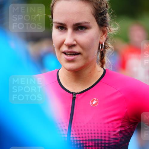 30.08.2026 - Elbe Triathlon Hamburg LAZAROV Photography http://msf.ph/oto/10063350 30.08.2026 11:54:51 Ziel 479, 1393, 1428 meine-sportfotos.de