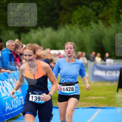 30.08.2026 - Elbe Triathlon Hamburg LAZAROV Photography http://msf.ph/oto/10063361 30.08.2026 11:54:56 Ziel 1393, 1428 meine-sportfotos.de
