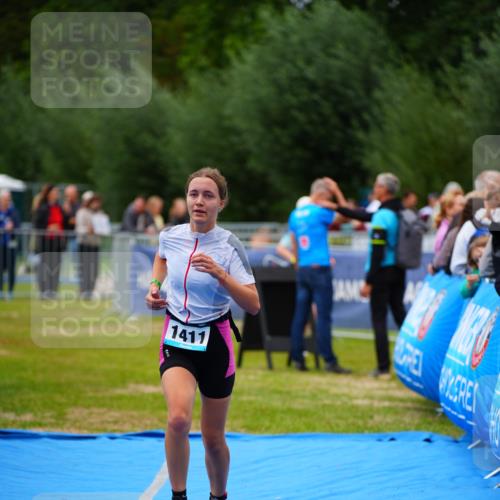 30.08.2026 - Elbe Triathlon Hamburg LAZAROV Photography http://msf.ph/oto/10063376 30.08.2026 11:55:18 Ziel 1411 meine-sportfotos.de