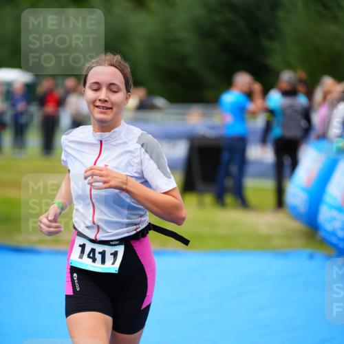 30.08.2026 - Elbe Triathlon Hamburg LAZAROV Photography http://msf.ph/oto/10063386 30.08.2026 11:55:19 Ziel 1411 meine-sportfotos.de