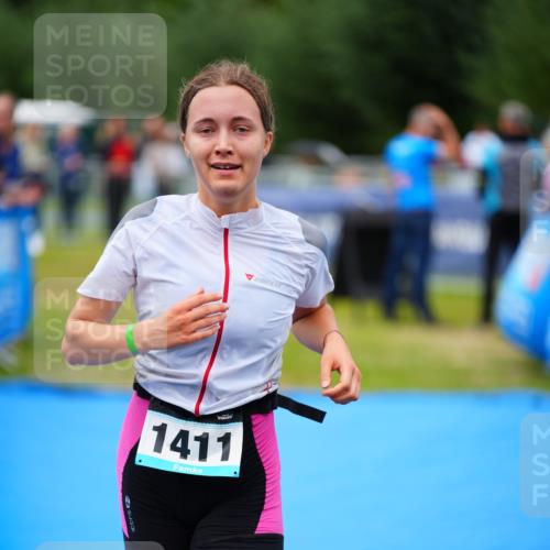 30.08.2026 - Elbe Triathlon Hamburg LAZAROV Photography http://msf.ph/oto/10063388 30.08.2026 11:55:20 Ziel 1411 meine-sportfotos.de
