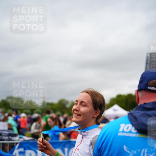 30.08.2026 - Elbe Triathlon Hamburg LAZAROV Photography http://msf.ph/oto/10063395 30.08.2026 11:55:25 Ziel  meine-sportfotos.de