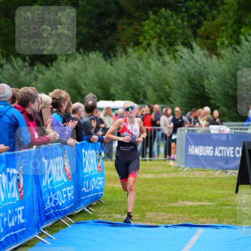 30.08.2026 - Elbe Triathlon Hamburg LAZAROV Photography http://msf.ph/oto/10063422 30.08.2026 11:55:46 Ziel 1423 meine-sportfotos.de