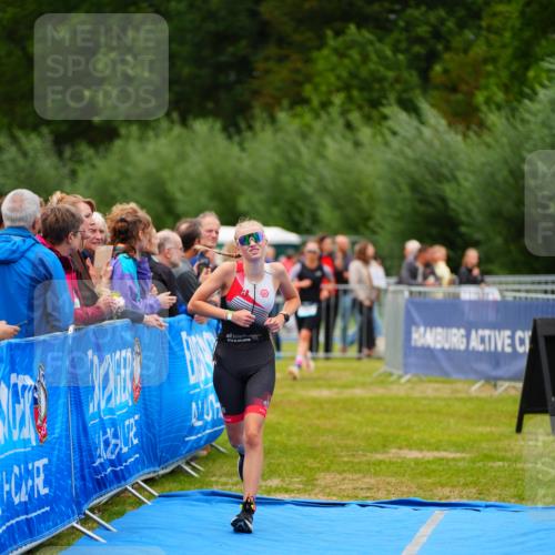 30.08.2026 - Elbe Triathlon Hamburg LAZAROV Photography http://msf.ph/oto/10063425 30.08.2026 11:55:47 Ziel 1423, 1507 meine-sportfotos.de