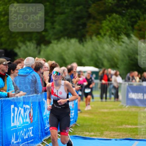 30.08.2026 - Elbe Triathlon Hamburg LAZAROV Photography http://msf.ph/oto/10063432 30.08.2026 11:55:48 Ziel 1423, 1507 meine-sportfotos.de