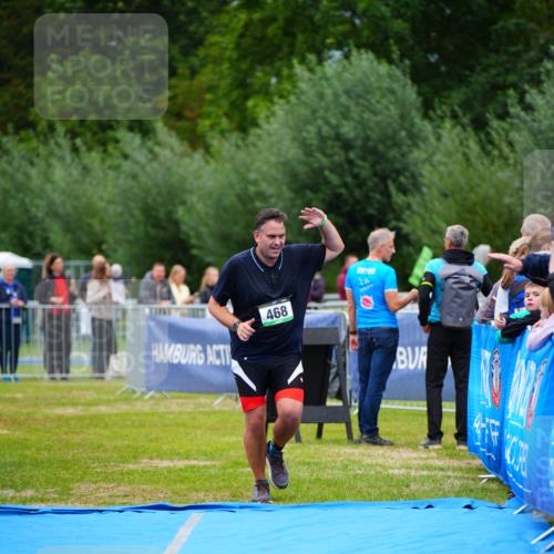 30.08.2026 - Elbe Triathlon Hamburg LAZAROV Photography http://msf.ph/oto/10063528 30.08.2026 11:56:36 Ziel 468 meine-sportfotos.de