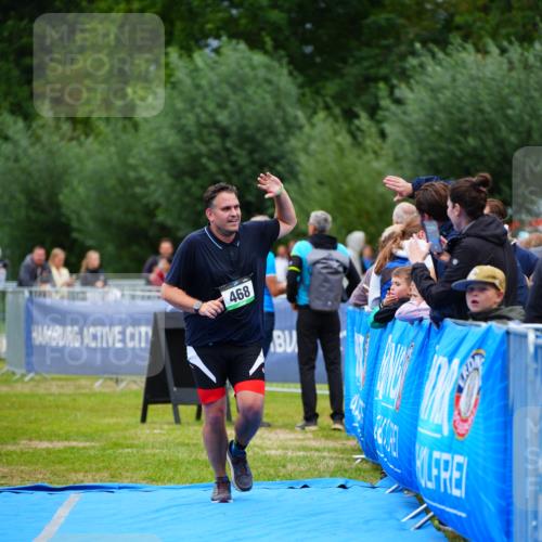 30.08.2026 - Elbe Triathlon Hamburg LAZAROV Photography http://msf.ph/oto/10063532 30.08.2026 11:56:37 Ziel 468 meine-sportfotos.de