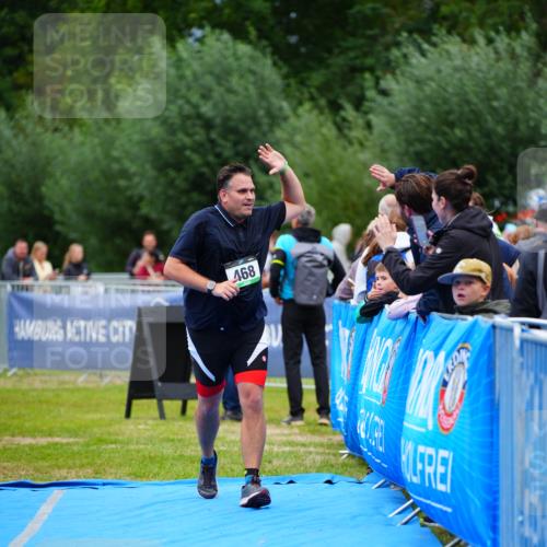 30.08.2026 - Elbe Triathlon Hamburg LAZAROV Photography http://msf.ph/oto/10063533 30.08.2026 11:56:37 Ziel 468 meine-sportfotos.de