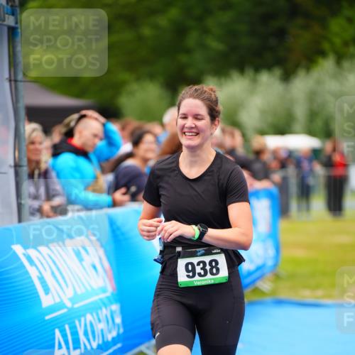 30.08.2026 - Elbe Triathlon Hamburg LAZAROV Photography http://msf.ph/oto/10063577 30.08.2026 11:57:28 Ziel 938 meine-sportfotos.de