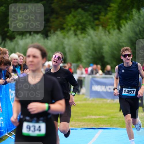 30.08.2026 - Elbe Triathlon Hamburg LAZAROV Photography http://msf.ph/oto/10063636 30.08.2026 11:57:49 Ziel 510, 934, 1304, 1410, 1457 meine-sportfotos.de