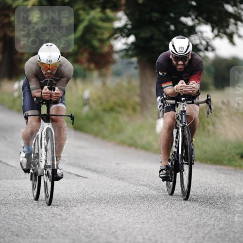 30.08.2026 - Elbe Triathlon Hamburg Michael Burmester http://msf.ph/oto/10065754 30.08.2026 09:01:17 Radfahren 235, 249, 305, 369 meine-sportfotos.de