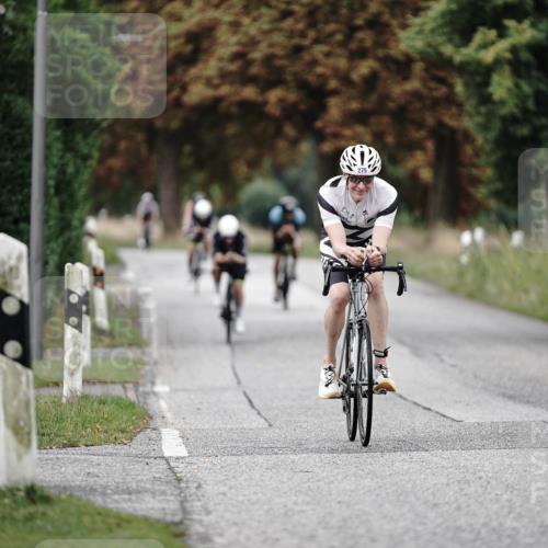 30.08.2026 - Elbe Triathlon Hamburg Michael Burmester http://msf.ph/oto/10065797 30.08.2026 09:01:39 Radfahren 211, 279, 376, 379, 386 meine-sportfotos.de