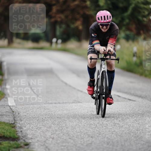30.08.2026 - Elbe Triathlon Hamburg Michael Burmester http://msf.ph/oto/10065865 30.08.2026 09:02:01 Radfahren 281, 319 meine-sportfotos.de