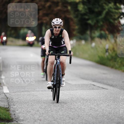 30.08.2026 - Elbe Triathlon Hamburg Michael Burmester http://msf.ph/oto/10065913 30.08.2026 09:03:01 Radfahren 186, 259 meine-sportfotos.de
