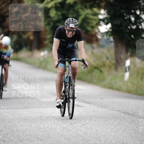 30.08.2026 - Elbe Triathlon Hamburg Michael Burmester http://msf.ph/oto/10066111 30.08.2026 09:05:57 Radfahren 213, 266, 485 meine-sportfotos.de