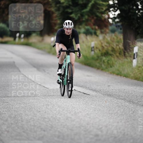 30.08.2026 - Elbe Triathlon Hamburg Michael Burmester http://msf.ph/oto/10066256 30.08.2026 09:08:31 Radfahren 307, 331, 496 meine-sportfotos.de