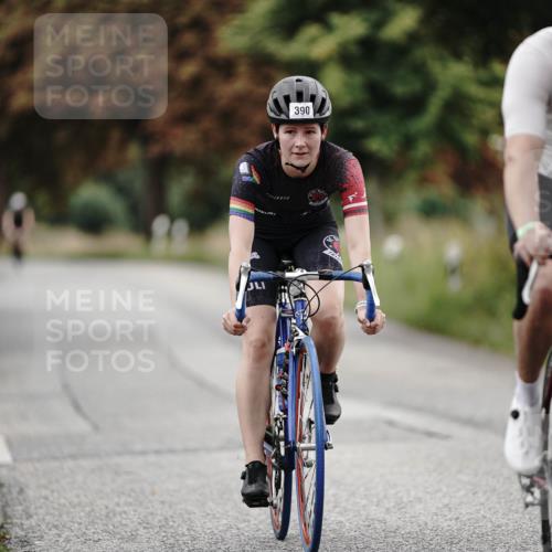 30.08.2026 - Elbe Triathlon Hamburg Michael Burmester http://msf.ph/oto/10066491 30.08.2026 09:10:31 Radfahren 294, 326, 390, 417 meine-sportfotos.de