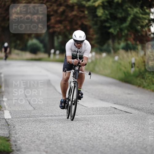30.08.2026 - Elbe Triathlon Hamburg Michael Burmester http://msf.ph/oto/10066679 30.08.2026 09:12:00 Radfahren 261 meine-sportfotos.de