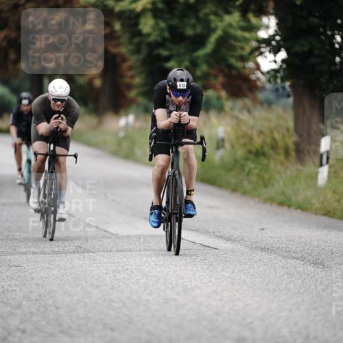 30.08.2026 - Elbe Triathlon Hamburg Michael Burmester http://msf.ph/oto/10066923 30.08.2026 09:13:10 Radfahren 251, 287, 459, 504, 512 meine-sportfotos.de