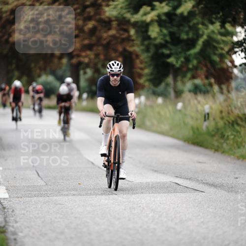 30.08.2026 - Elbe Triathlon Hamburg Michael Burmester http://msf.ph/oto/10066943 30.08.2026 09:13:16 Radfahren 229, 245, 287, 318, 346, 385, 504, 689 meine-sportfotos.de