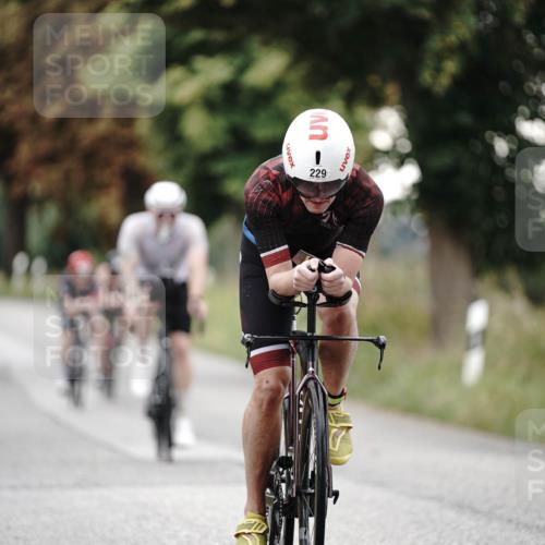 30.08.2026 - Elbe Triathlon Hamburg Michael Burmester http://msf.ph/oto/10066954 30.08.2026 09:13:20 Radfahren 229, 238, 245, 248, 318, 346, 385, 504, 689 meine-sportfotos.de