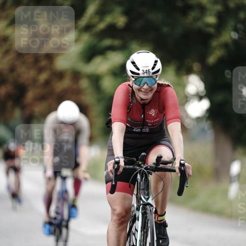 30.08.2026 - Elbe Triathlon Hamburg Michael Burmester http://msf.ph/oto/10066966 30.08.2026 09:13:23 Radfahren 229, 238, 245, 248, 318, 346, 385, 689 meine-sportfotos.de