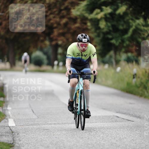 30.08.2026 - Elbe Triathlon Hamburg Michael Burmester http://msf.ph/oto/10067056 30.08.2026 09:14:07 Radfahren 394, 544 meine-sportfotos.de