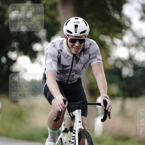 30.08.2026 - Elbe Triathlon Hamburg Michael Burmester http://msf.ph/oto/10067069 30.08.2026 09:14:17 Radfahren 253, 430, 543 meine-sportfotos.de