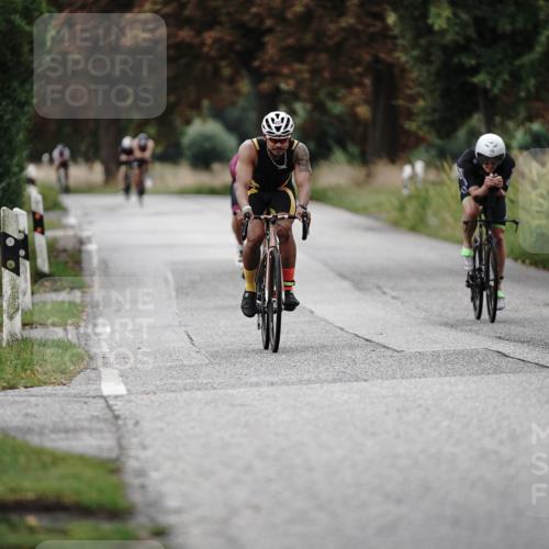 30.08.2026 - Elbe Triathlon Hamburg Michael Burmester http://msf.ph/oto/10067228 30.08.2026 09:14:57 Radfahren 180, 186, 274, 302, 493 meine-sportfotos.de