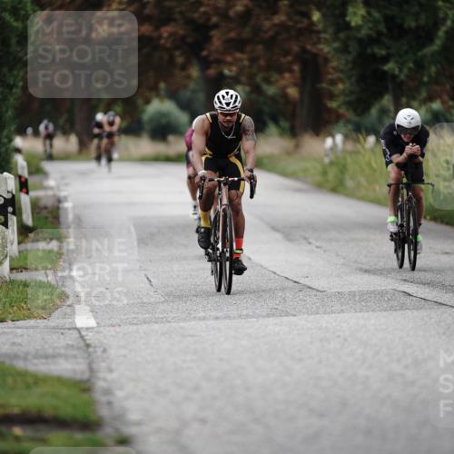 30.08.2026 - Elbe Triathlon Hamburg Michael Burmester http://msf.ph/oto/10067232 30.08.2026 09:14:58 Radfahren 180, 186, 274, 302, 493 meine-sportfotos.de