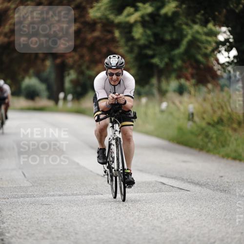 30.08.2026 - Elbe Triathlon Hamburg Michael Burmester http://msf.ph/oto/10067272 30.08.2026 09:15:09 Radfahren 194, 273, 321, 489 meine-sportfotos.de
