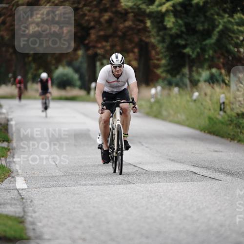 30.08.2026 - Elbe Triathlon Hamburg Michael Burmester http://msf.ph/oto/10067281 30.08.2026 09:15:13 Radfahren 273, 321, 393, 489 meine-sportfotos.de