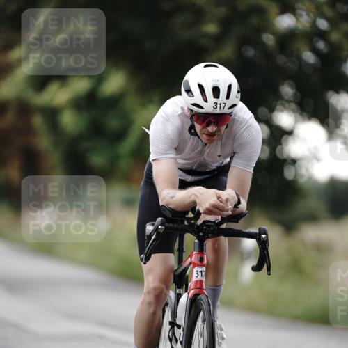 30.08.2026 - Elbe Triathlon Hamburg Michael Burmester http://msf.ph/oto/10067342 30.08.2026 09:15:34 Radfahren 317, 375 meine-sportfotos.de